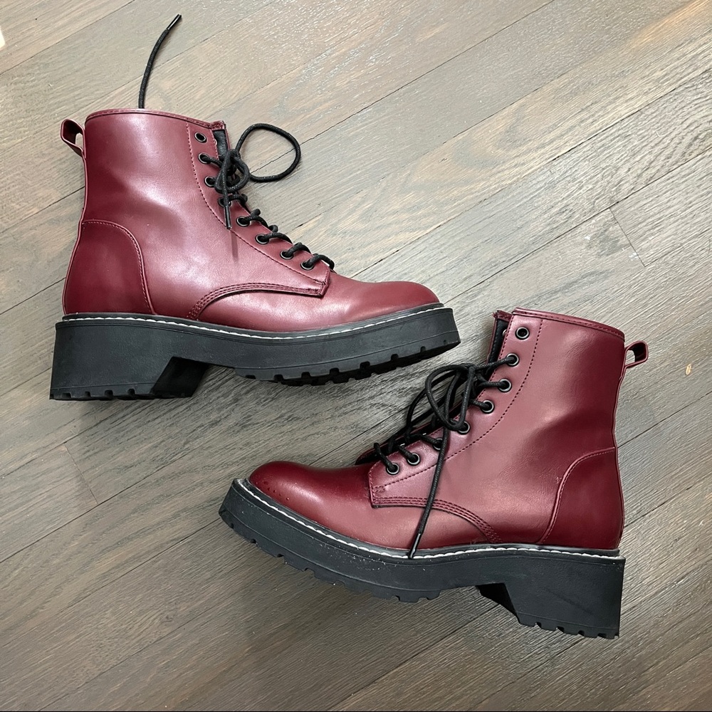 Madden girl Carra burdungy combat zip up boots size 6.5